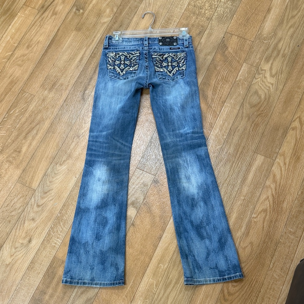 Miss Me Embroidered Back-Pocket Flare Jeans - Blue